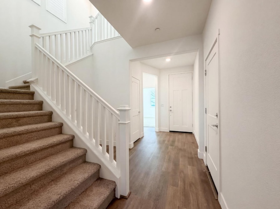 Building Photo - 8292 Triplefin Way