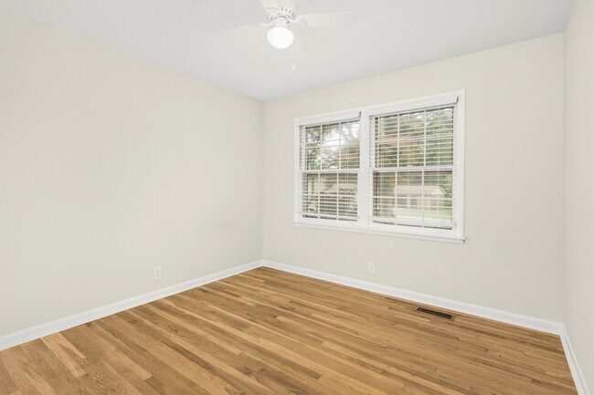 Building Photo - 11335 Chicamauga Trail SE
