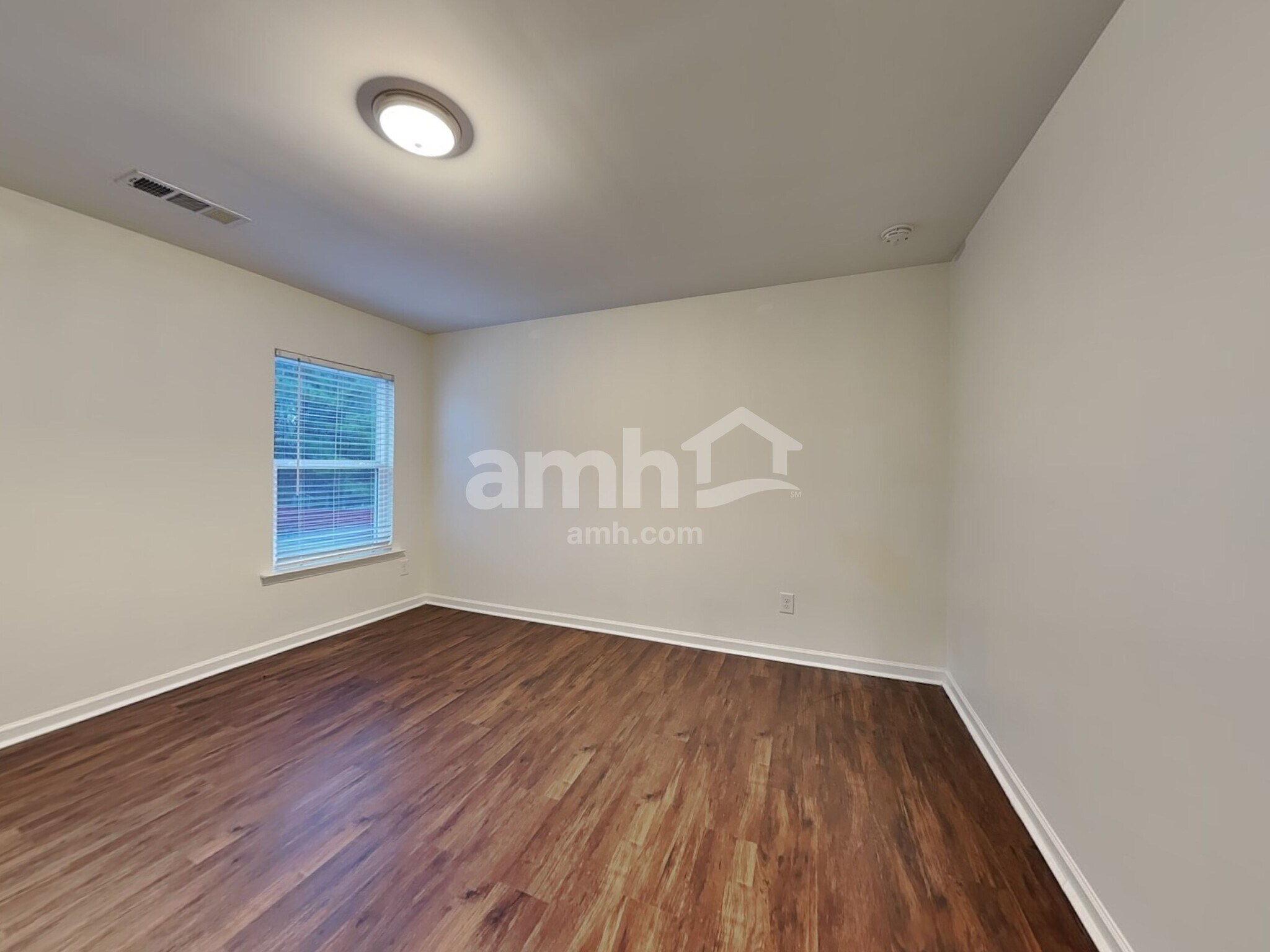 Building Photo - 515 S Fortune Way