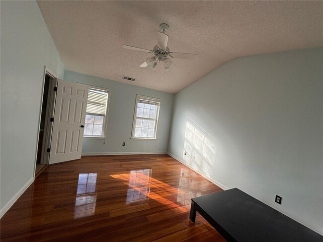 Building Photo - 1607 Heyford Cir