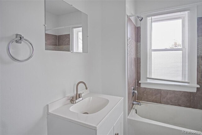 Building Photo - 4000 Berkshire St