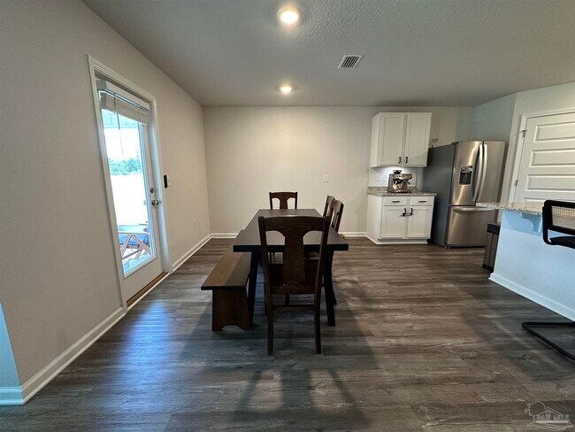 Building Photo - 4014 Whitetail Ln