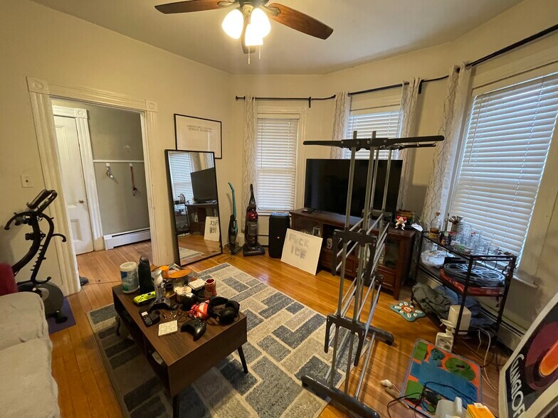 Building Photo - 375 Highland Ave