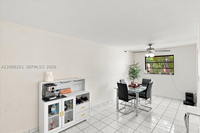 Building Photo - 6375 SW 136th Ct