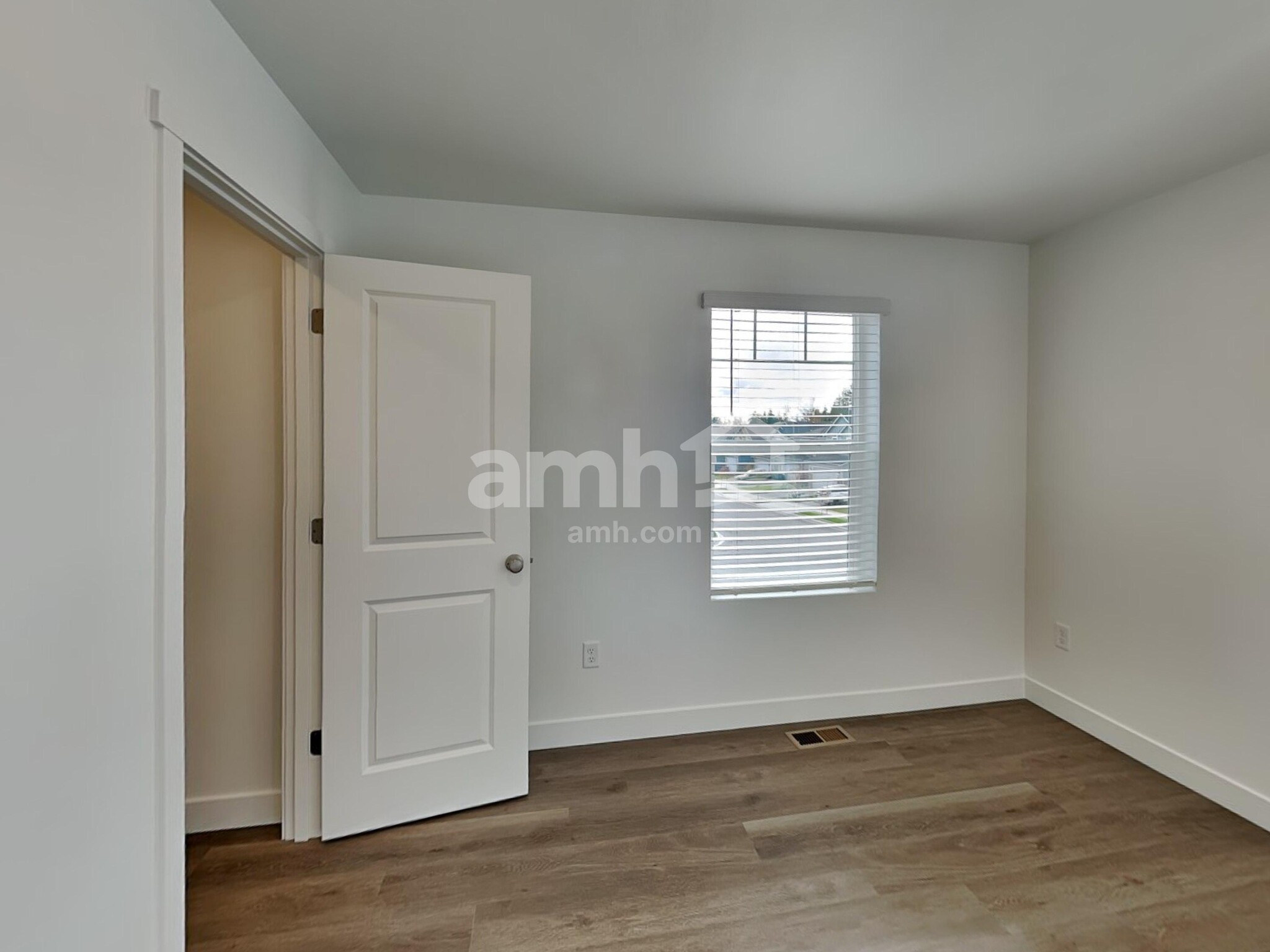 Building Photo - 37757 Dusty Saddle Ln