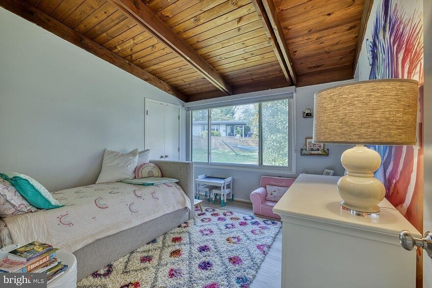 Building Photo - 3402 Hemlock Dr
