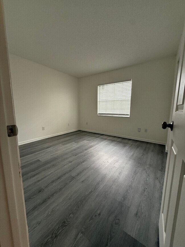 Building Photo - 5064 Springwood Rd