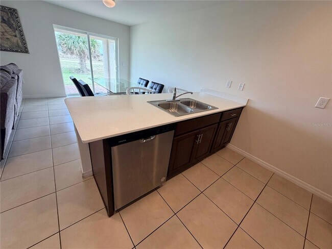 Building Photo - 126 Plantation Dr