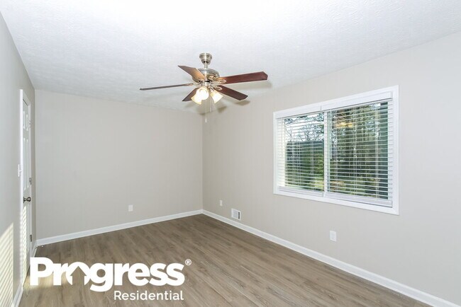 Building Photo - 3230 Revere Cir