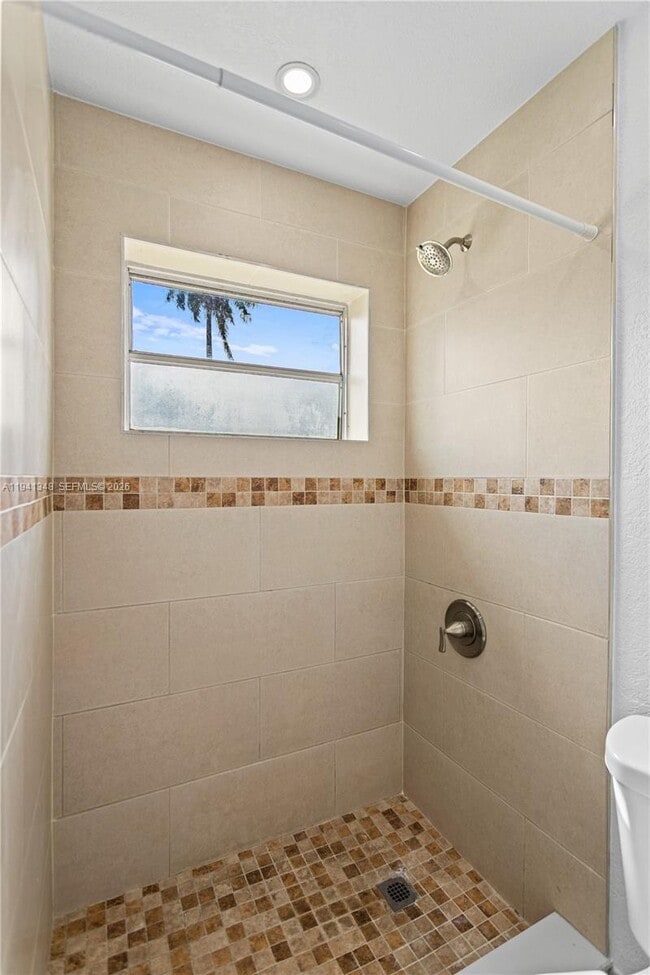 Building Photo - 3253 Pierce St