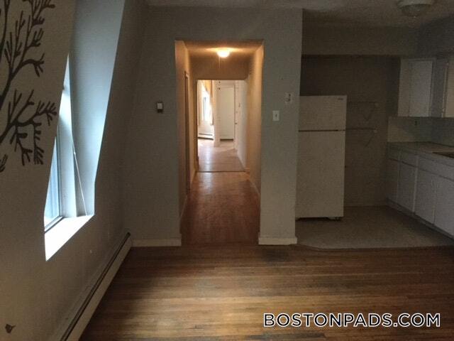 Building Photo - 394 Broadway