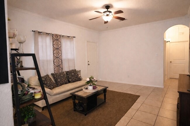 Building Photo - 250 7th St