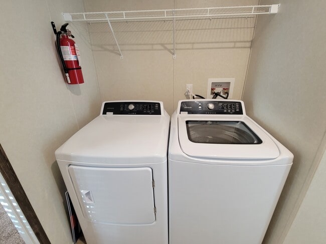 Building Photo - 855 W Jefferson St