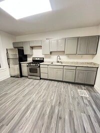 Building Photo - Beautiful 3 Bedroom 1 Bathroom East Baltimore Town Home