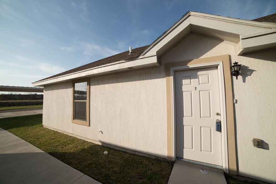 Building Photo - 401 Baltic Ave