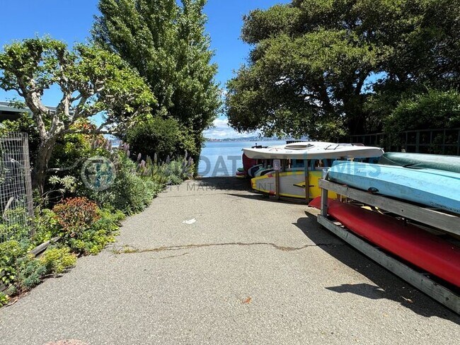 Building Photo - 40 Seafirth Rd