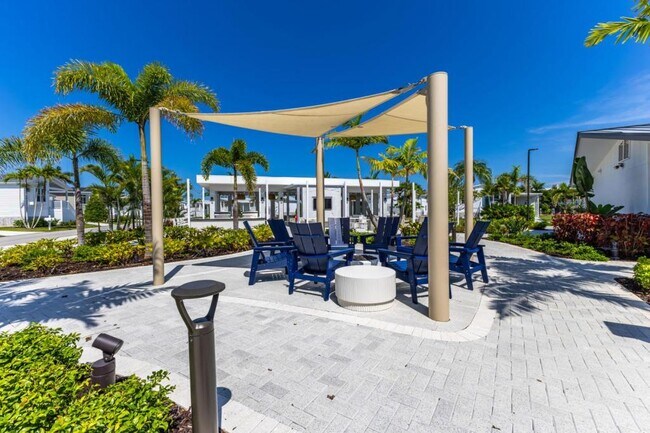 Building Photo - 11596 Palm Dr