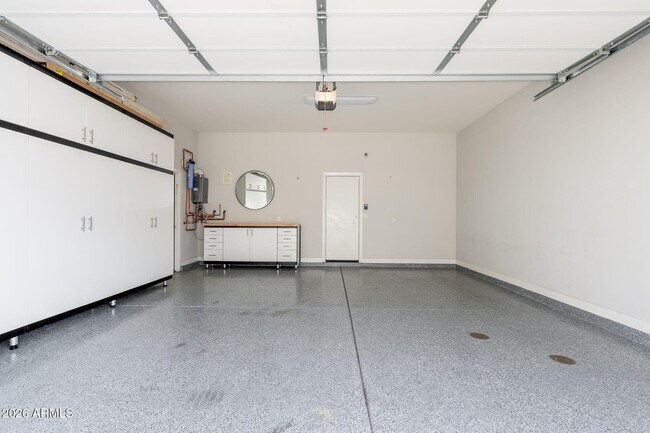 Building Photo - 1555 E Ocotillo Rd
