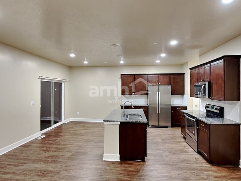 Building Photo - 4437 N Morgan Way