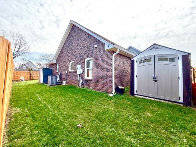 Building Photo - 979 Culverson Ct