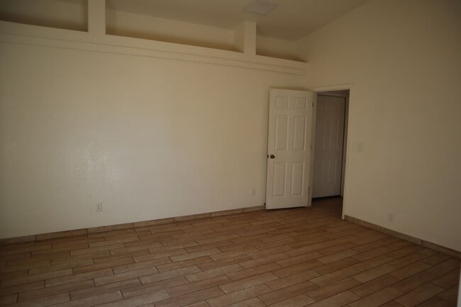 Building Photo - Hear The Songbirds Sing!