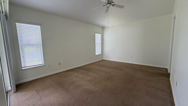 Building Photo - 515 South Valencia Cir SW