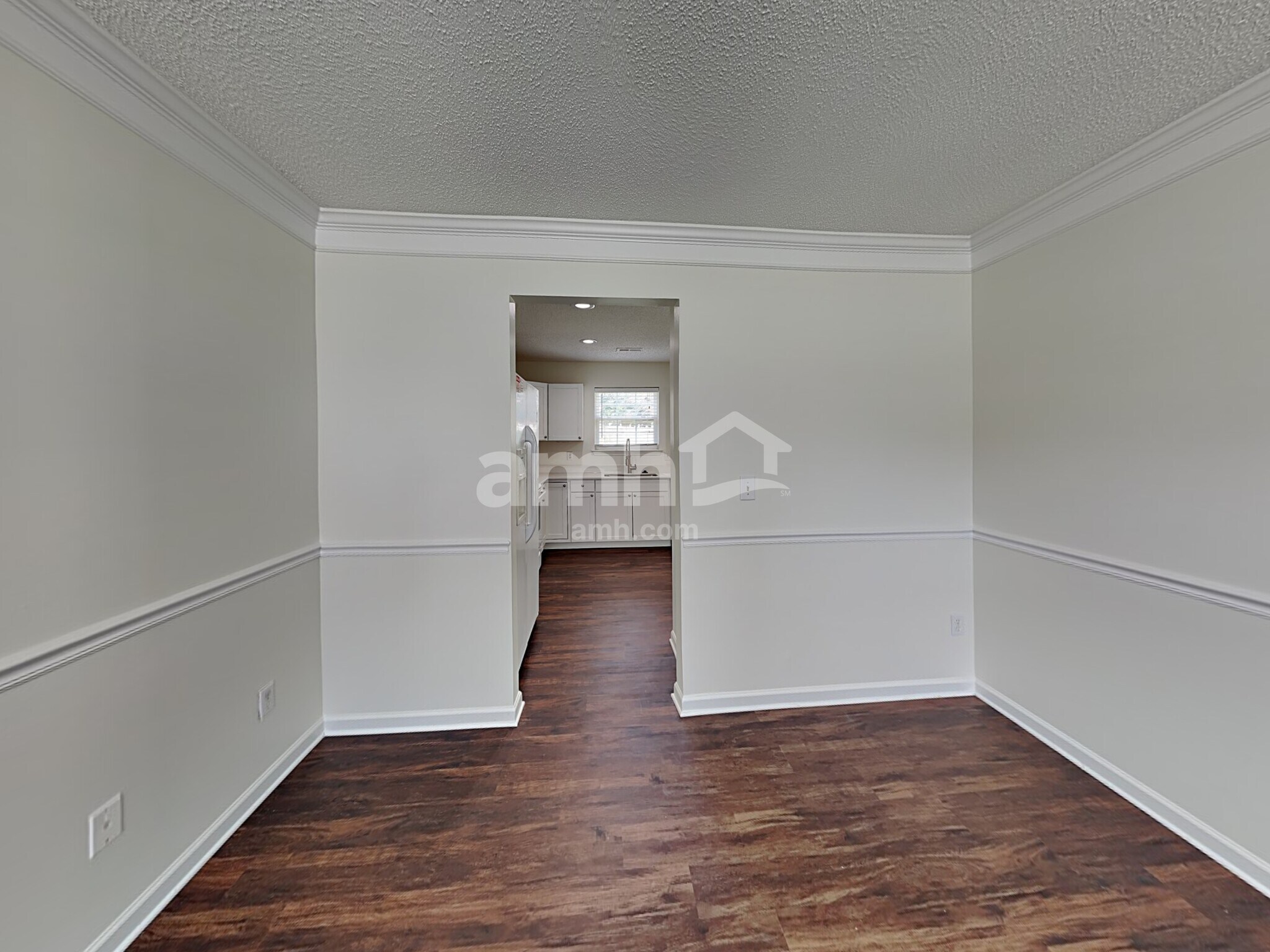 Building Photo - 3601 Edgeview Dr
