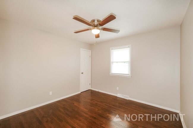 Building Photo - 3 BR/1.5BA | Newly Renovated Single Family Home | 2- Car Covered Parking | Gated backyard