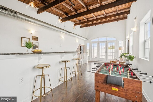 Building Photo - 801 S Rose St