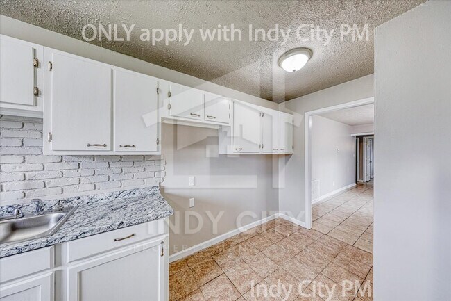 Building Photo - 2416 Morning Star Dr