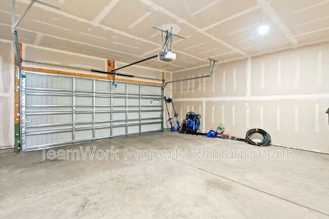 Building Photo - 507 Donnas Vw Wy