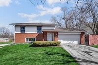 Building Photo - Spacious 4-Bedroom Split-Level in University Park