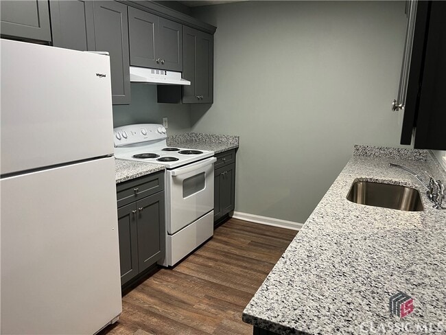 Building Photo - 206 Lavender Lakes Dr