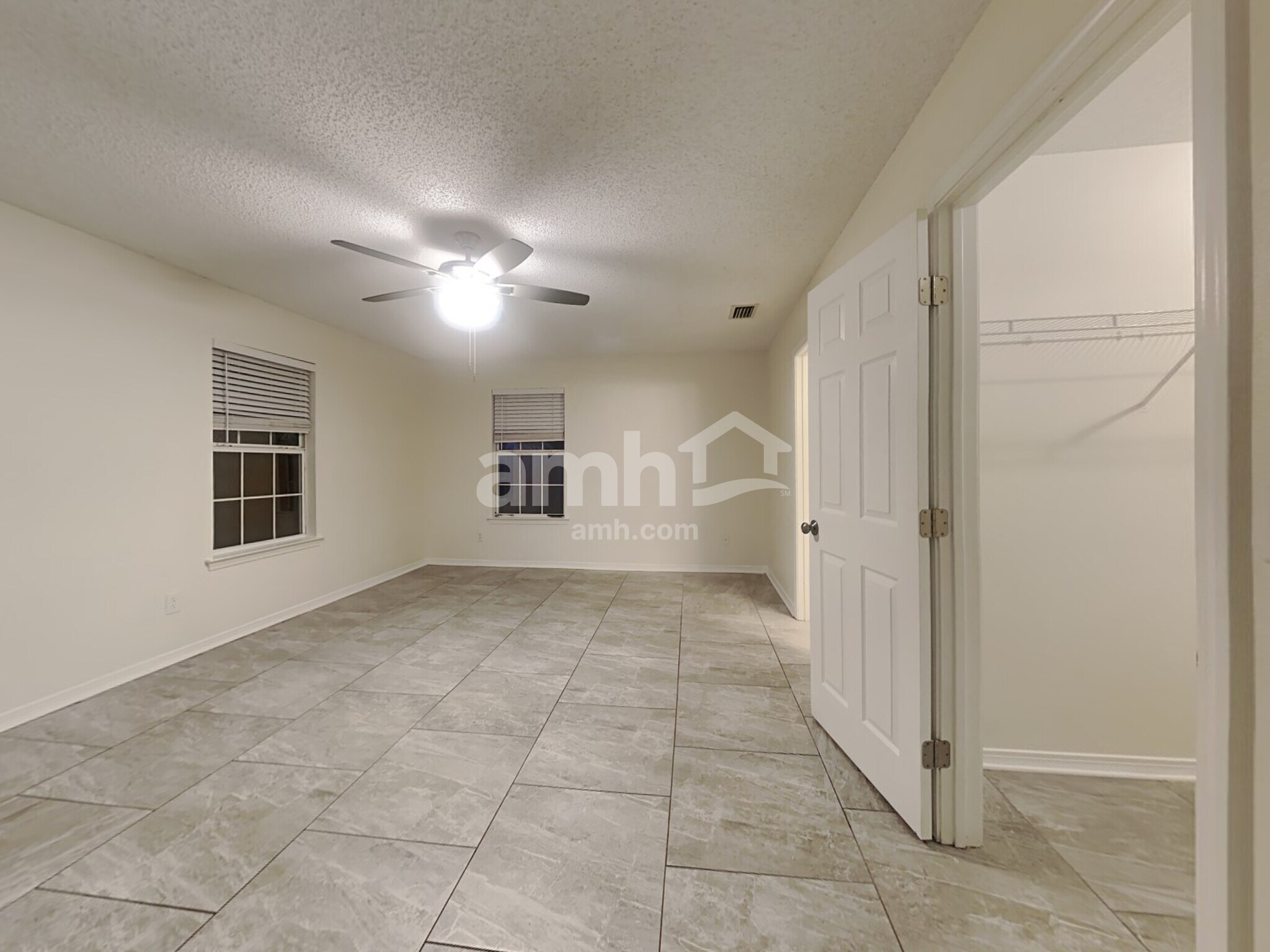Building Photo - 2326 Creekfront Dr