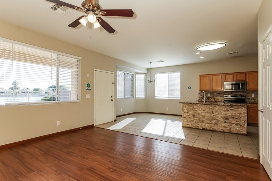 Building Photo - 1925 N 110th Ave