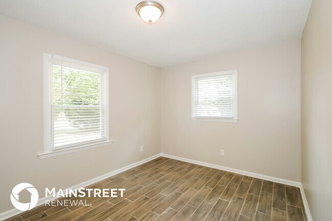 Building Photo - 8013 Hemby Wood Dr