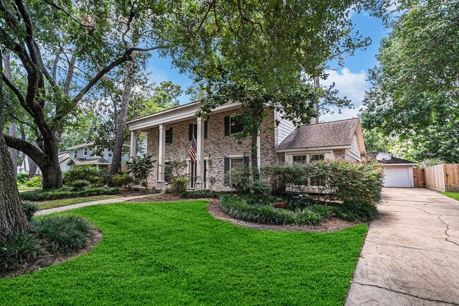 Building Photo - 743 Bison Dr