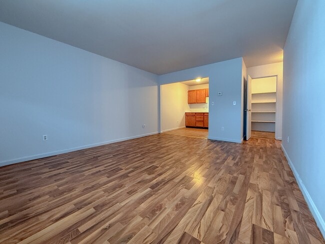 Living Room - Pennsylvania Flatz