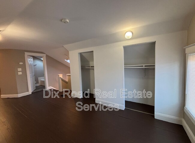 Building Photo - 3517 Trimble Ave