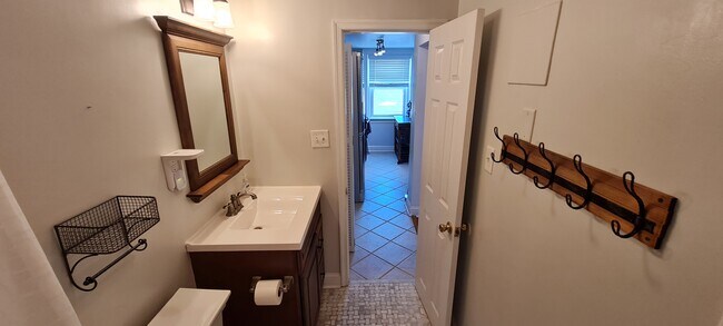 Building Photo - 9641 Norfolk Ave