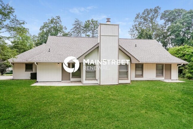 Building Photo - 4 Bedroom Pet-Friendly Home in MORROW, GA ...