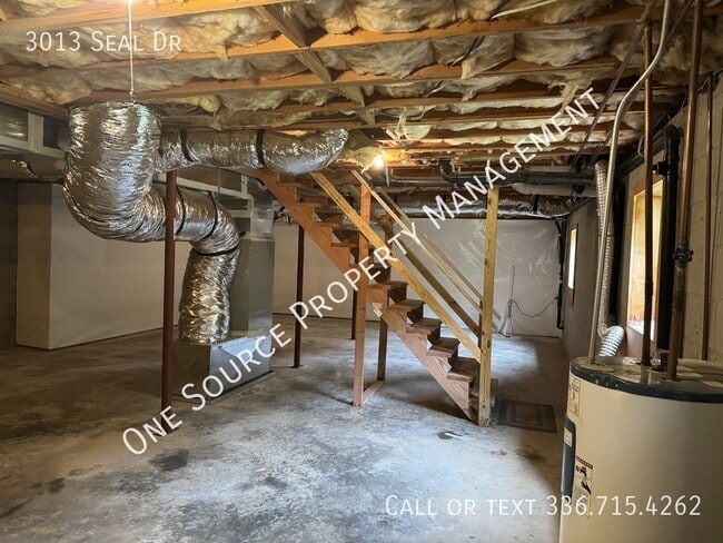 Building Photo - 3013 Seal Dr