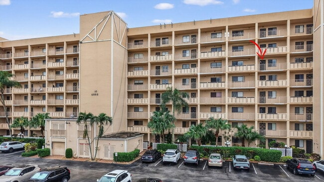 Building Photo - 6866 Huntington Ln