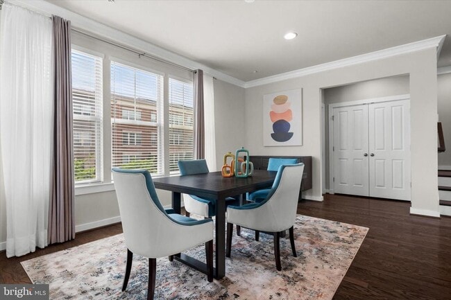 Building Photo - spacious 3-bedroom, 2 full and 2 half bathroom residence