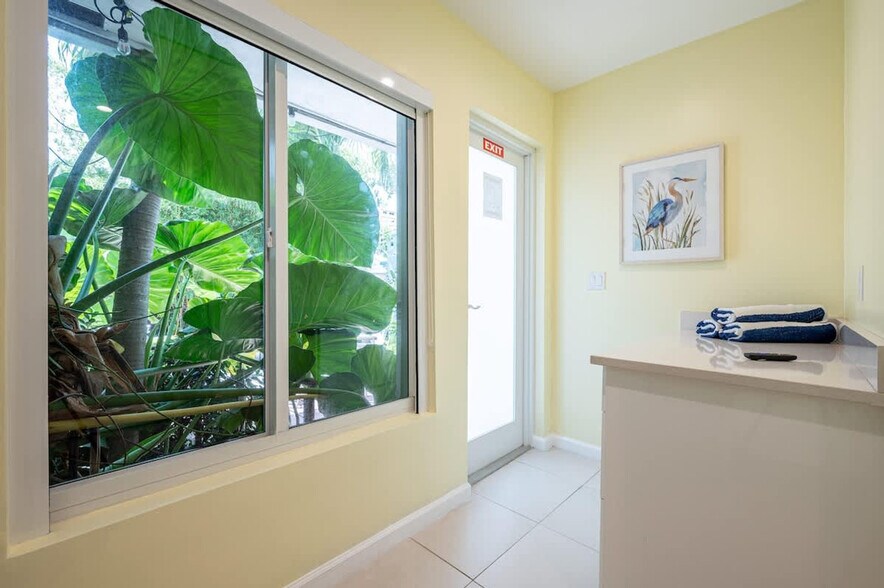 Building Photo - 334 Oregon St