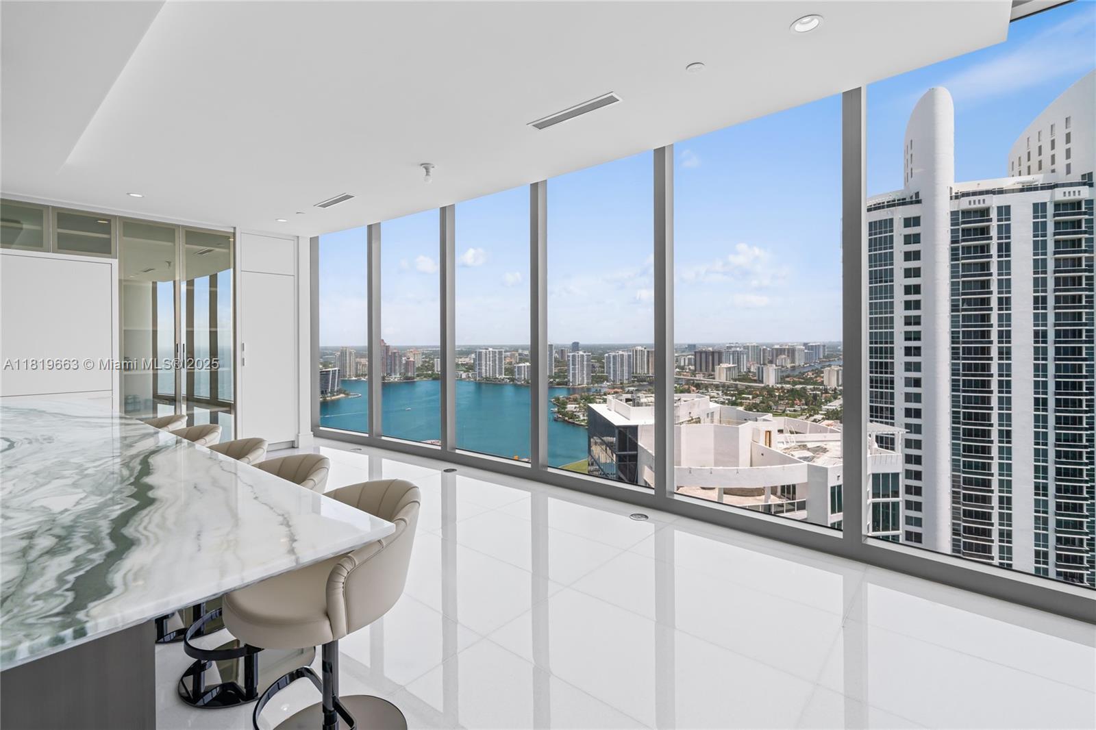 Building Photo - 17975 Collins Ave