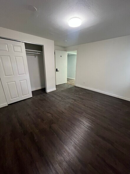 Building Photo - 355 Gray St