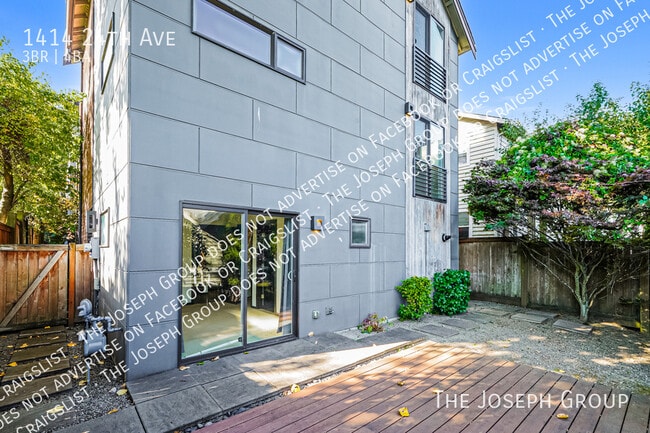 Building Photo - 1414 24th Ave