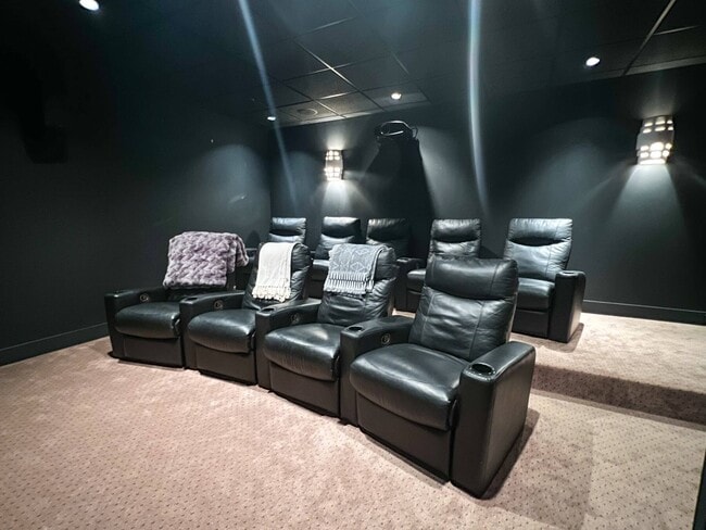 Building Photo - 118 Water Mill Towd Rd