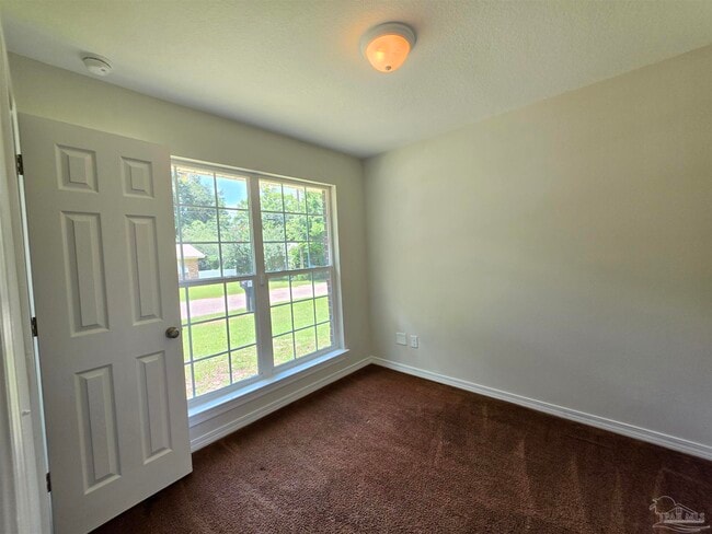 Building Photo - 8510 Pond Ave